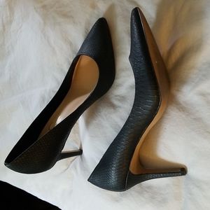 Jessica Simpson Levin Black size 10 Heels EUC